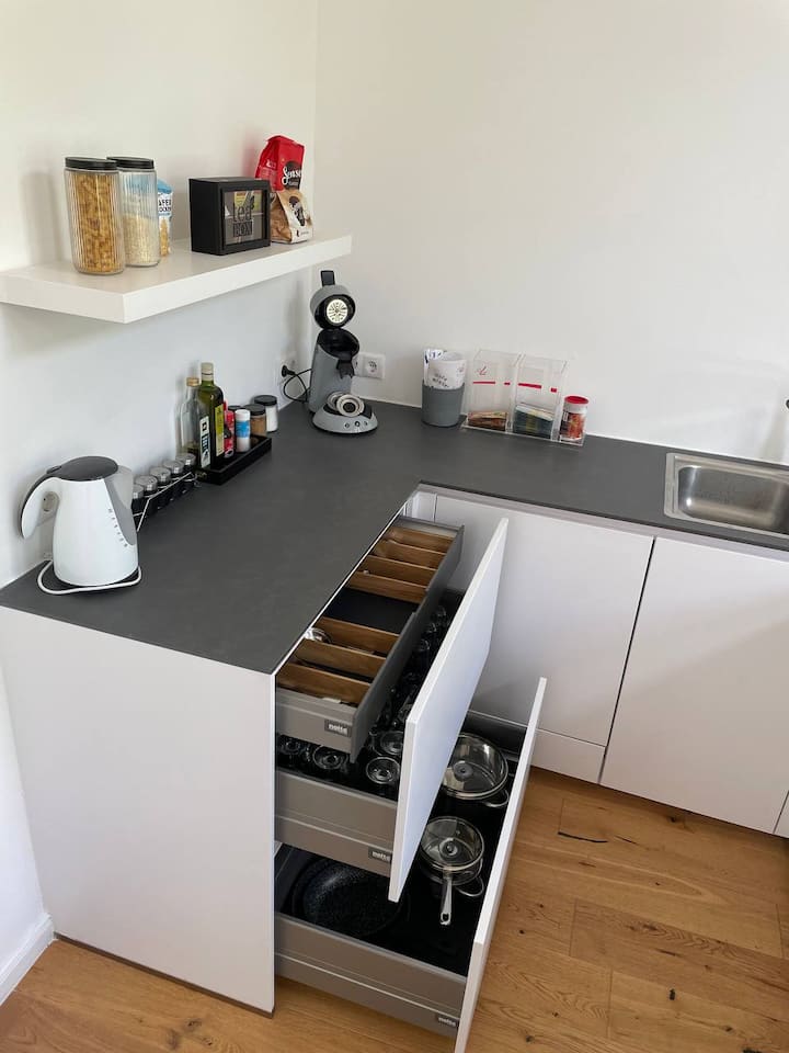 Voll ausgestattete Küche Bild 11