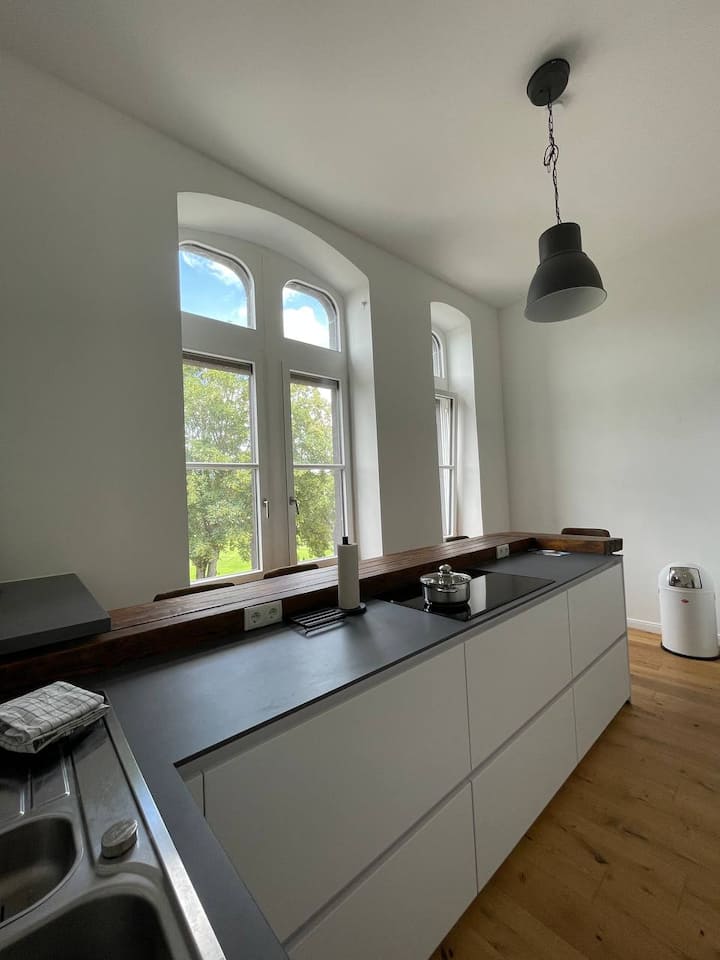 Voll ausgestattete Küche Bild 15